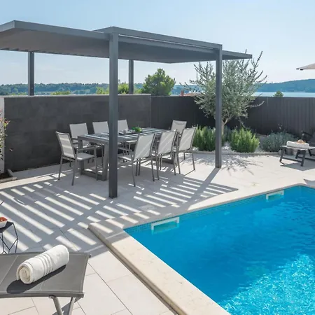 Freya By Interhome Medolino