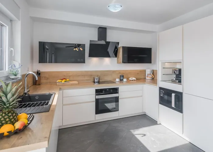 Freya By Interhome Vila