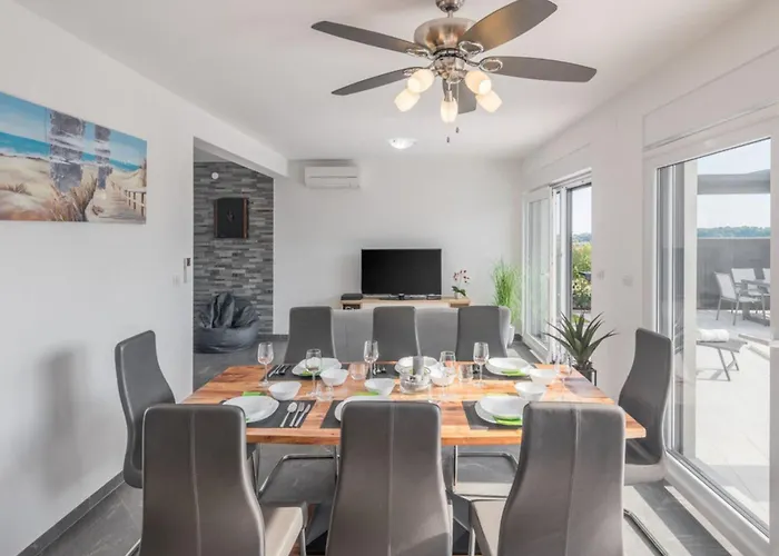 Freya By Interhome Vila *